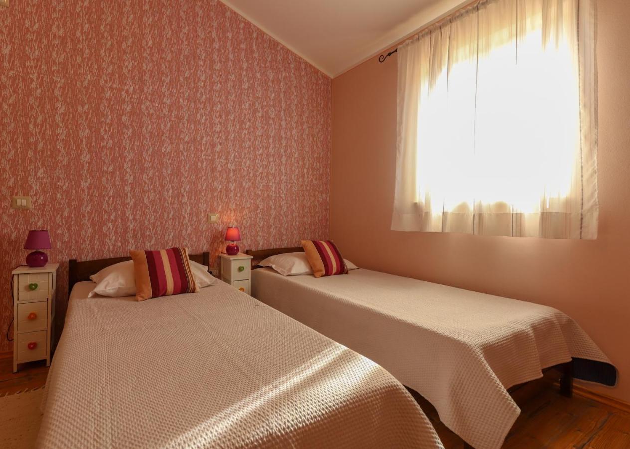Villa Nona Marija Sveti Lovrec Pazenaticki Ngoại thất bức ảnh